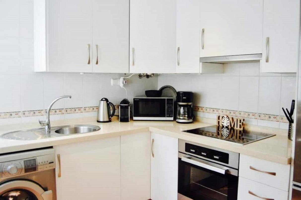 Fantastic 1 Bedroom Apartment In The Centre Of Nerja Exterior photo